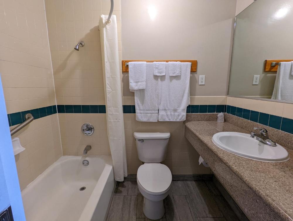 Queen Room interior